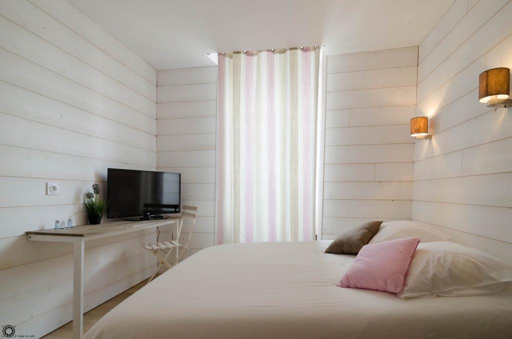Hotel De La Gare Μπαγιόν Δωμάτιο φωτογραφία